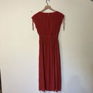 A.V.V. Standard Dress